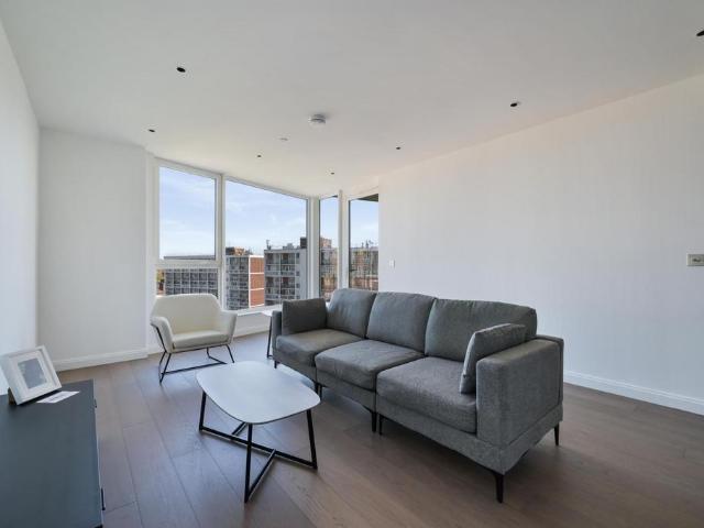 Phoenix Court, Oval Village, London. 3 bed flat to rent £4,598 pcm £1,061 pw