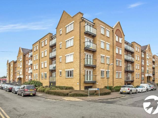 Phoenix Court, Black Eagle Drive, Northfleet, Gravesend DA11, 2 bed flat to rent, £1,350 pcm | PrimeLocation