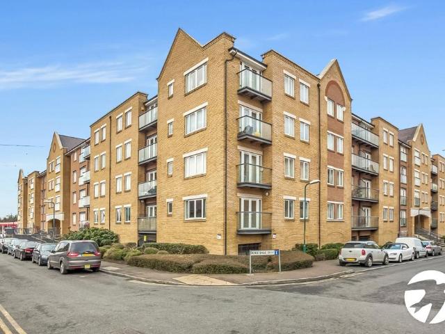Phoenix Court, Black Eagle Drive. 2 bed flat to rent £1,350 pcm £312 pw