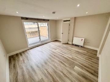 Phoenix Court, Guildford GU1, 2 bed flat to rent, £1,700 pcm | PrimeLocation