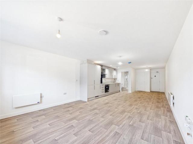 Phoenix Court, Hawkins Road. Studio to rent £875 pcm £202 pw