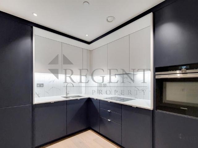 Phoenix Court, Kennington Lane, SE11 2 bed apartment to rent £3,600 pcm £831 pw