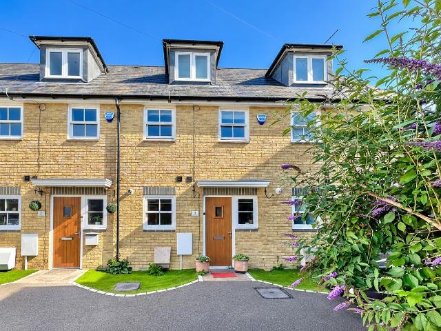 Star Street, Ware SG12, 3 bed terraced house to rent, £2,300 pcm | PrimeLocation