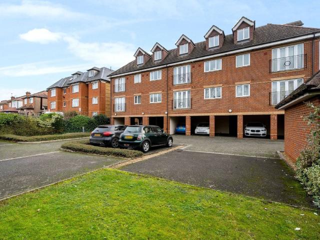 Phoenix Court, 102 Dukes Avenue, New Malden KT3, 2 bed flat to rent, £2,000 pcm | PrimeLocation