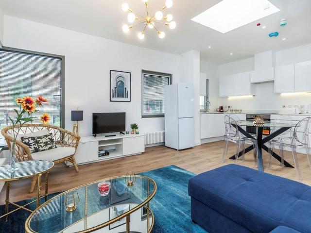 Phoenix Rd, Euston, London NW1 1 bed flat to rent £2,795 pcm £645 pw