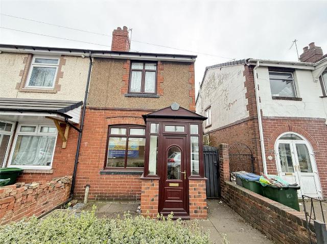Phoenix Street, West Bromwich B70, 2 bed end terrace house to rent, £1,050 pcm | PrimeLocation