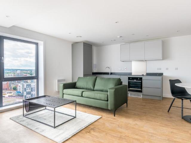 Phoenix, Saxton Lane, Leeds, LS9 1 bed apartment to rent £1,000 pcm £231 pw
