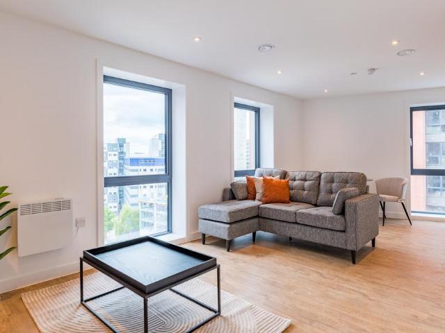 Phoenix, Saxton Lane, Leeds, LS9 1 bed apartment to rent £1,000 pcm £231 pw