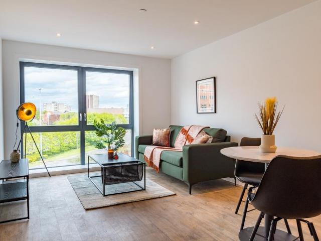 Phoenix, Saxton Lane, Leeds, LS9 1 bed apartment to rent £1,025 pcm £237 pw
