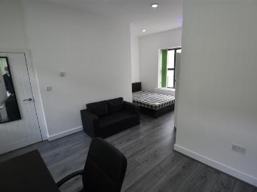 Phoenix Yard, Upper Brown Street, Leicester LE1, Studio to rent, £625 pcm | PrimeLocation