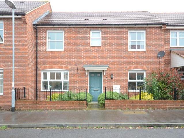 Pheasant View, Bracknell, RG12 3 bed terraced house to rent £2,000 pcm £462 pw