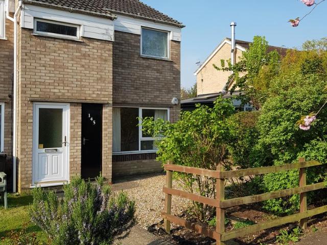Pheasant Rise, Bar Hill, Cambs CB23 3 bed end of terrace house to rent £1,395 pcm £322 pw