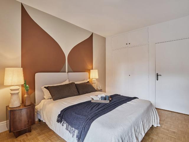 Pheme 3 bedrooms and balcony in Pasteur, Paris Amsterdam Apartments for Rent