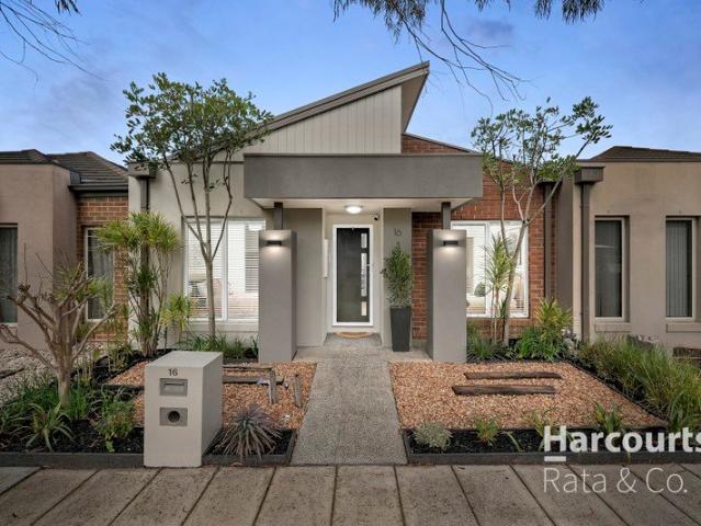 Phenomenal Presentation, Exceptional Living and a Well Connected Locale