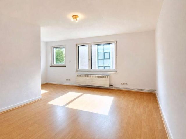 PHI AACHEN: Zentral wohnen in Aachen: Vier Zimmer für Familien oder Wohngemeinschaften!