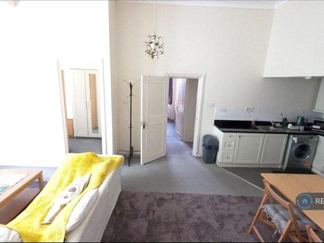 Philbeach Gardens, London, SW5 2 bed flat to rent £2,730 pcm £630 pw