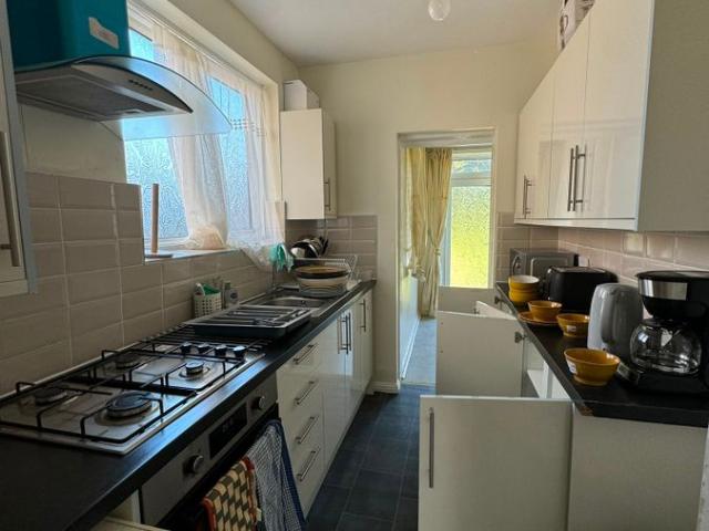 Philip Avenue, Romford RM7, 4 bed semi detached house to rent, £2,750 pcm | PrimeLocation