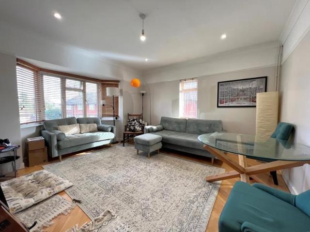 Philip Road, Laleham, Surrey, TW18