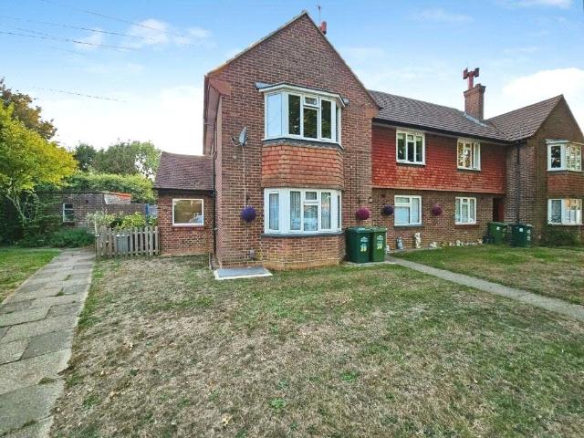 Philip Road, Staines Upon Thames, Surrey TW18, 2 bed flat to rent, £1,750 pcm | PrimeLocation