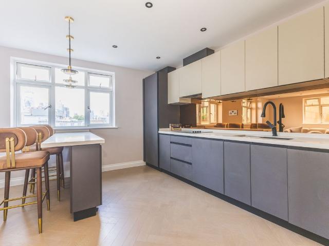 Philpot Street, Whitechapel E1, 3 bed flat to rent, £4,250 pcm | PrimeLocation