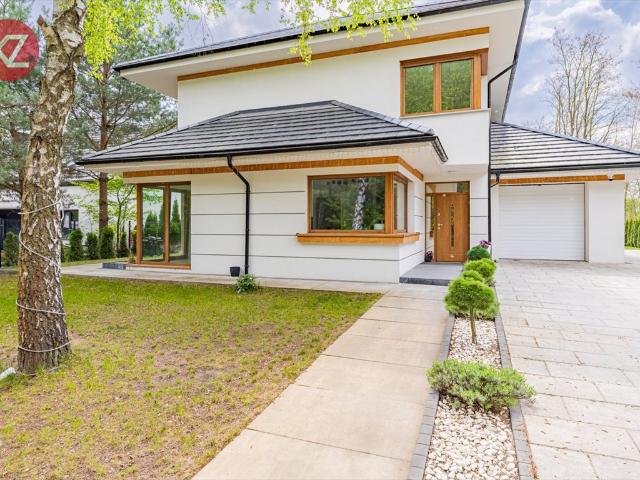 Nowoczesny dom 286 m² z dużą działką i eleganckim wnętrzem