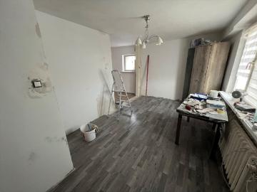 Przestronne 2 pokojowe mieszkanie do remontu w centrum Piły