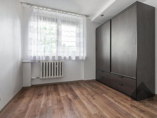 Piękne, dwupokojowe mieszkanie w centrum Jaworzna do wynajęcia | Spacer 3D