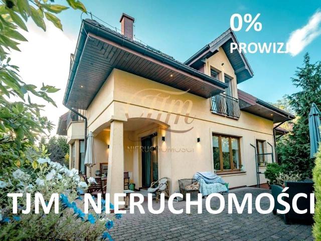 Piękny pod lasem, wspaniały ogród Góraszka