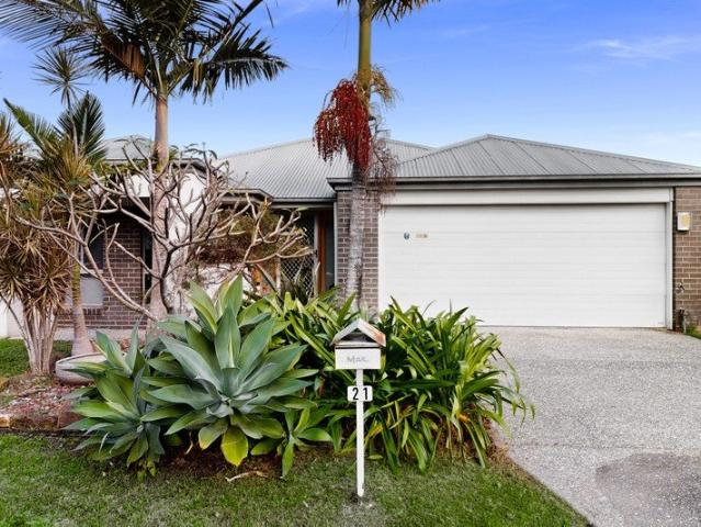 Pimpama, A Spacious 4 Bedroom Family Home on 450m² land for enjoying everyday living offer over $999000