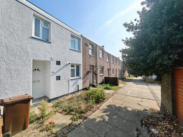 Pimpernel Way, Romford RM3, 3 bed terraced house to rent, £2,200 pcm | PrimeLocation