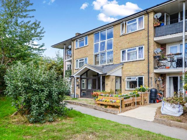 Pinchfield, Maple Cross, Rickmansworth WD3, 1 bed flat to rent, £1,300 pcm | PrimeLocation