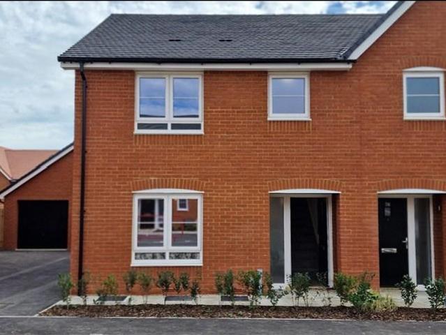 Pincushion Avenue, Herne Bay, CT6 3 bed semi detached house to rent £1,800 pcm £415 pw