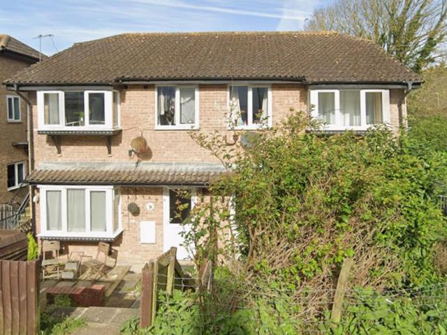 Pinders Road, Hastings TN35 2 bed flat to rent £975 pcm £225 pw