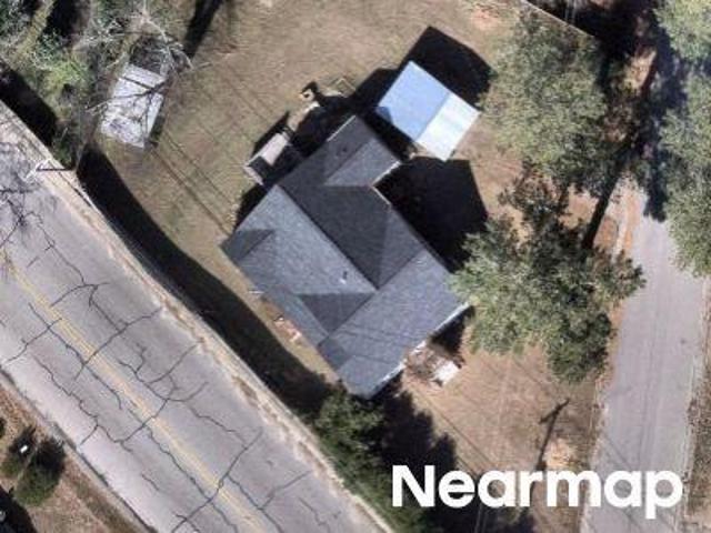 Pine Dr NW