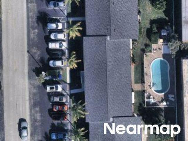 Pine Dr Apt 20