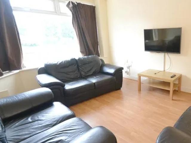 Pine Grove, Victoria Park, Manchester, M14 5QG, United Kingdom | 7 bed townhouse for rent #117572695 | Rentberry
