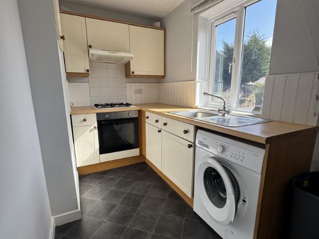 Pine Road, Rochester ME2, 1 bed flat to rent, £950 pcm | PrimeLocation