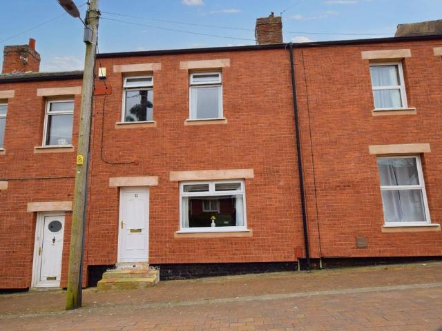 Pine Street, Stanley, DH9 2 bed terraced house to rent £550 pcm £127 pw