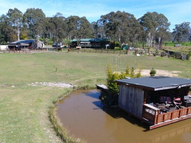 Pine Terrace Rural Luxury Just Minutes from Town