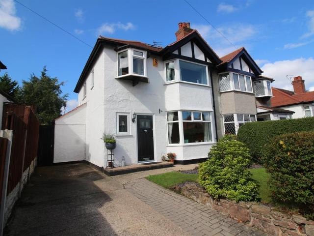 Pine View Drive, Heswall, Wirral. 3 bed semi detached house to rent £1,200 pcm £277 pw