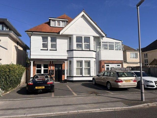 Pinecliffe Avenue, Bournemouth BH6, 2 bed flat to rent, £945 pcm | PrimeLocation