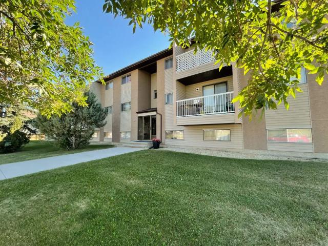 Pinecrest Apartments Choose your rent level Call for Details Heat, water & parking included