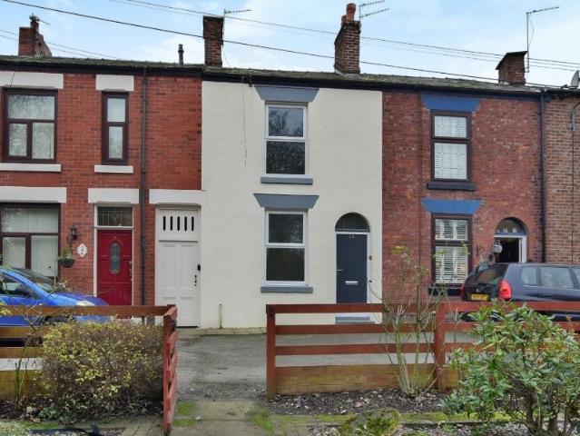 Pineapple Street, Stockport SK7 2 bed terraced house to rent £1,150 pcm £265 pw
