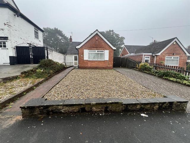 Pineapple Road, Stirchley, Birmingham B30, 2 bed bungalow to rent, £1,300 pcm | PrimeLocation