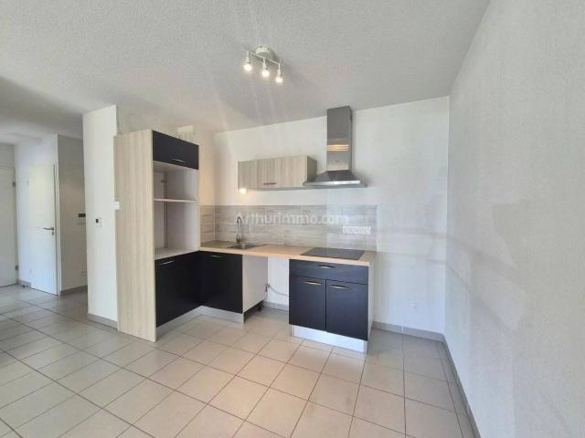 PINEL APPARTEMENT T3 AVEC TERRASSE ET STATIONNEMENT