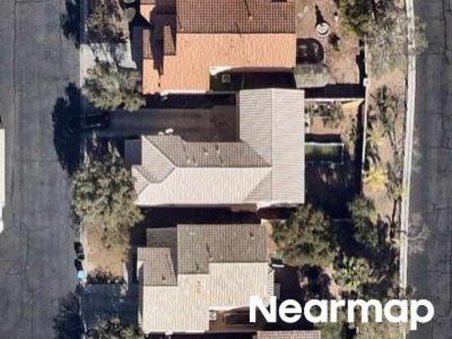 Pineneedle Ridge St