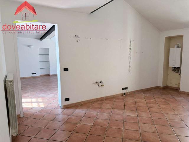 PINEROLO centro, ristrutturato NON ARREDATO