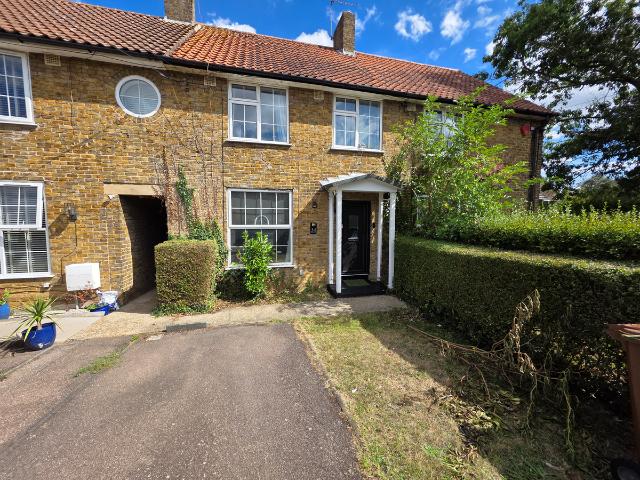 Pinewood, Welwyn Garden City AL7, 3 bed property to rent, £1,750 pcm | PrimeLocation