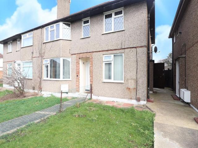 Pinewood Avenue, Hillingdon UB8, 2 bed maisonette to rent, £1,650 pcm | PrimeLocation