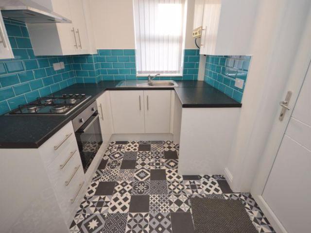 Pinewood Avenue, Warrington 3 bed terraced house to rent £1,100 pcm £254 pw